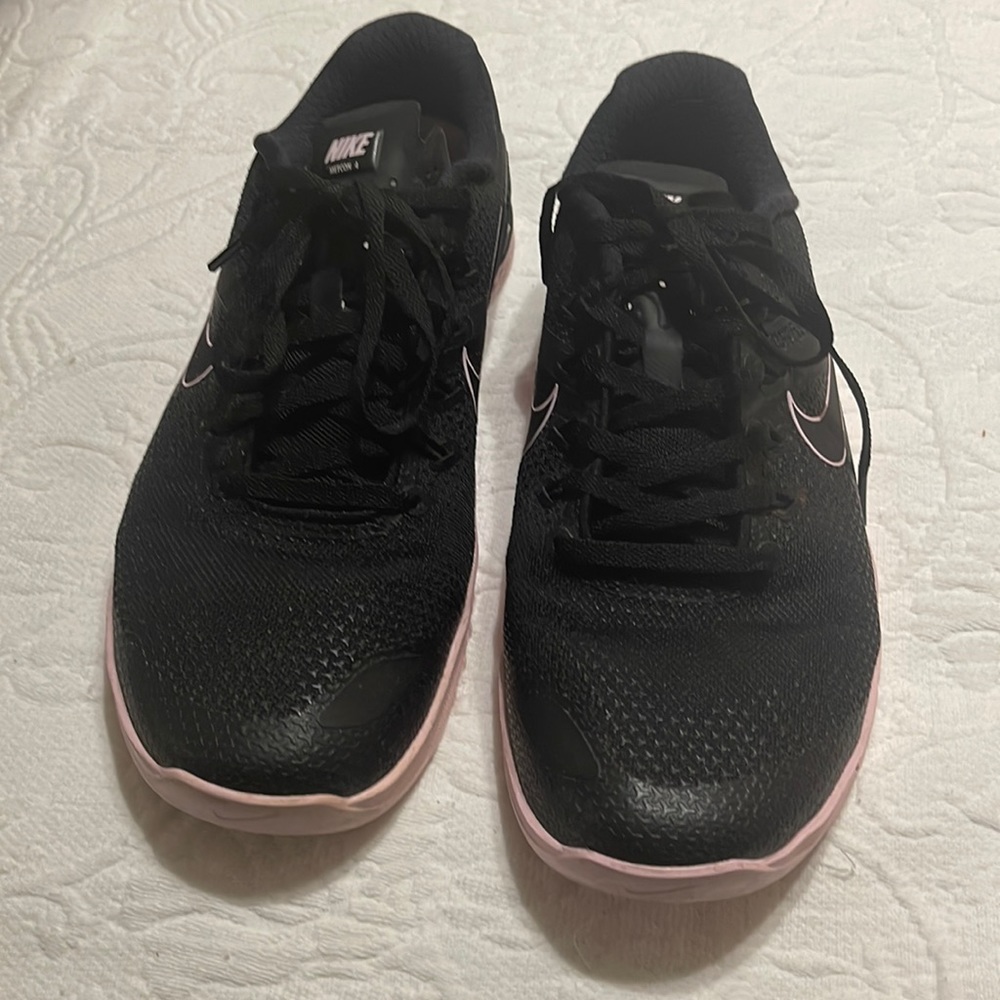 Nike metcon gym shoes